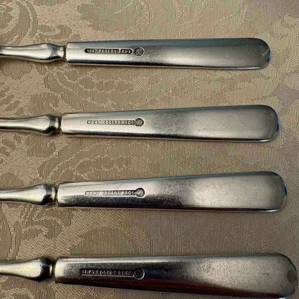 1847 Rogers Bros Plain Round Silverplate Fork Lot of 6 2 Monogrammed Replacement